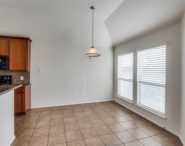 347 Creekside Way - Photo Thumbnail 8