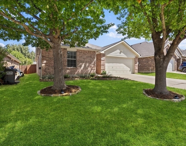 1110 Antoinette Drive - Photo Thumbnail 2