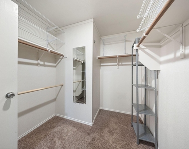 1110 Antoinette Drive - Photo Thumbnail 18