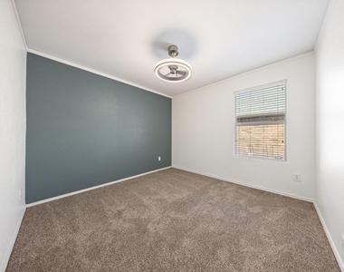1110 Antoinette Drive - Photo Thumbnail 23
