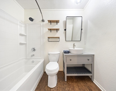 1110 Antoinette Drive - Photo Thumbnail 21