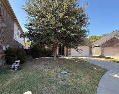 2805 Bird Creek Court - Photo Thumbnail 2