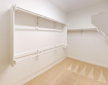 2805 Bird Creek Court - Photo Thumbnail 23
