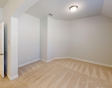 2805 Bird Creek Court - Photo Thumbnail 12