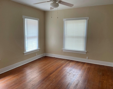 2257 College Avenue - Photo Thumbnail 6