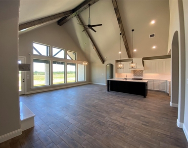 592 Lydia Lane - Photo Thumbnail 1