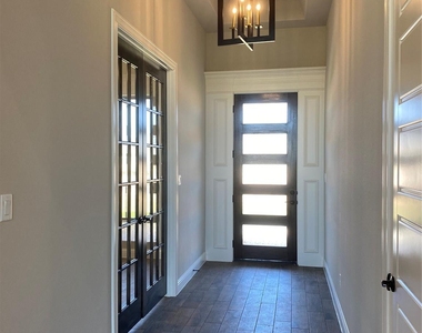 592 Lydia Lane - Photo Thumbnail 9
