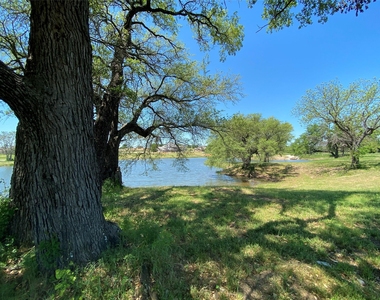 592 Lydia Lane - Photo Thumbnail 33