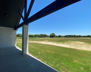 592 Lydia Lane - Photo Thumbnail 30