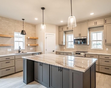 2204 Salina Circle - Photo Thumbnail 1
