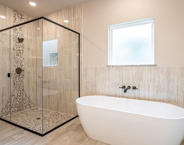 2204 Salina Circle - Photo Thumbnail 22