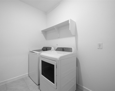 2109 Maple Ridge Drive - Photo Thumbnail 26