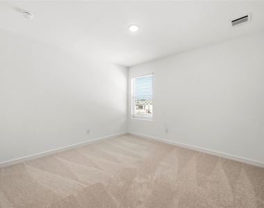2109 Maple Ridge Drive - Photo Thumbnail 23