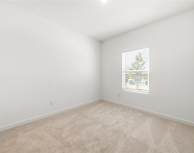 2109 Maple Ridge Drive - Photo Thumbnail 13