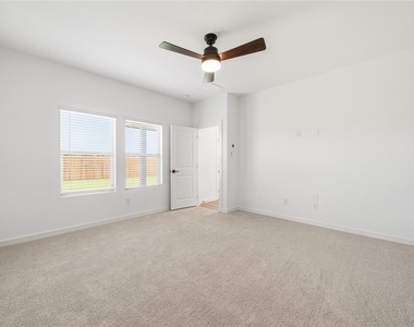 2109 Maple Ridge Drive - Photo Thumbnail 16