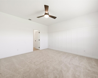2109 Maple Ridge Drive - Photo Thumbnail 15