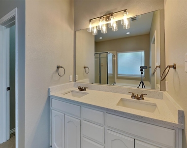 3848 Brandywine Lane - Photo Thumbnail 8