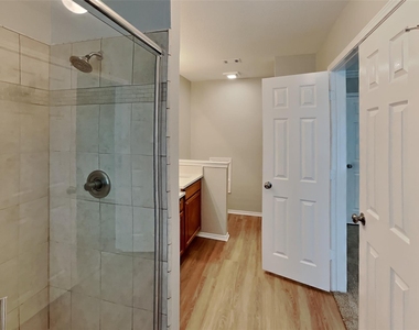 4836 Park Brook Drive - Photo Thumbnail 12