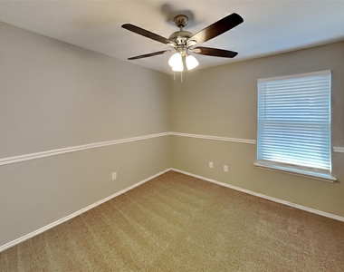 4836 Park Brook Drive - Photo Thumbnail 13