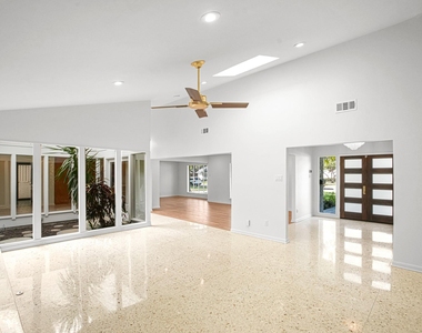 4452 Hockaday Drive - Photo Thumbnail 4