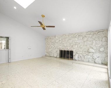 4452 Hockaday Drive - Photo Thumbnail 3