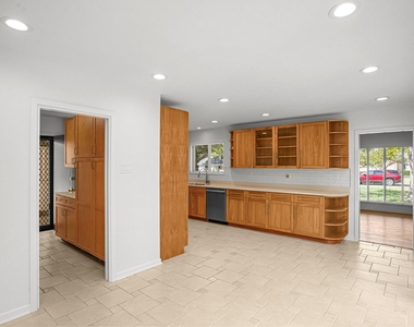 4452 Hockaday Drive - Photo Thumbnail 10