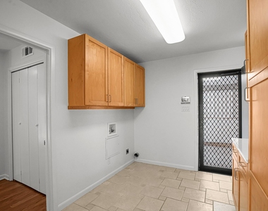 4452 Hockaday Drive - Photo Thumbnail 28