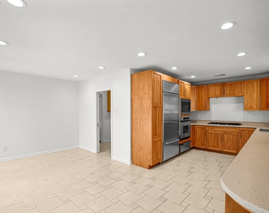 4452 Hockaday Drive - Photo Thumbnail 8