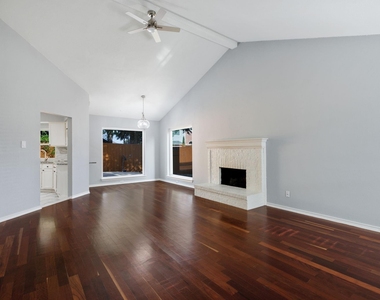 128 Overbrook Drive - Photo Thumbnail 3