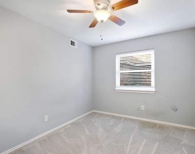 128 Overbrook Drive - Photo Thumbnail 14