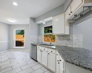 128 Overbrook Drive - Photo Thumbnail 9