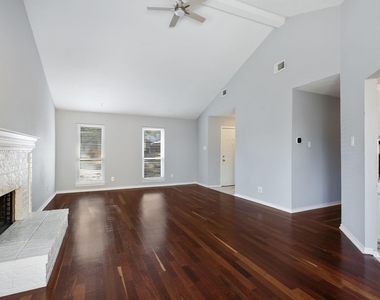 128 Overbrook Drive - Photo Thumbnail 5