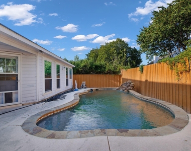 128 Overbrook Drive - Photo Thumbnail 23