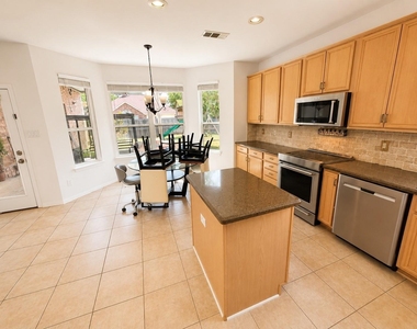 1818 Lake Texoma Circle - Photo Thumbnail 8