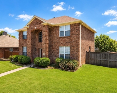 1818 Lake Texoma Circle - Photo Thumbnail 1