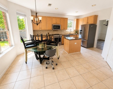 1818 Lake Texoma Circle - Photo Thumbnail 7