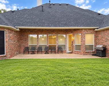 902 Horseshoe Bend - Photo Thumbnail 16