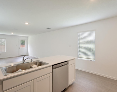 12104 Steeplechase Drive - Photo Thumbnail 6