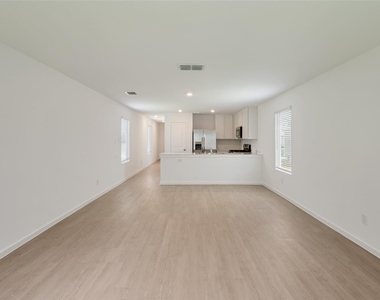 12104 Steeplechase Drive - Photo Thumbnail 10