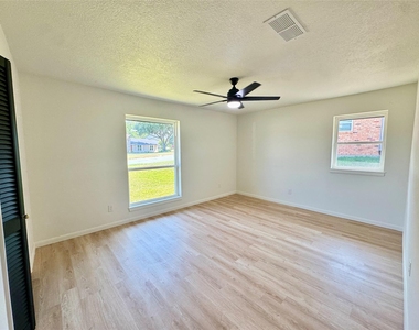 6200 Wrigley Way - Photo Thumbnail 14