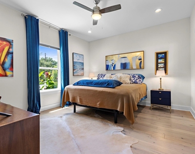 114 Garrett Lane - Photo Thumbnail 4
