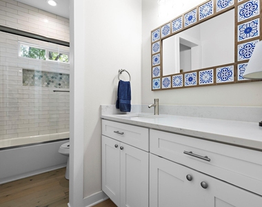 114 Garrett Lane - Photo Thumbnail 7