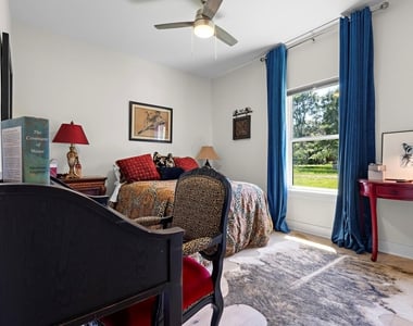114 Garrett Lane - Photo Thumbnail 8