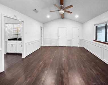 2409 Glen Morris Road - Photo Thumbnail 17