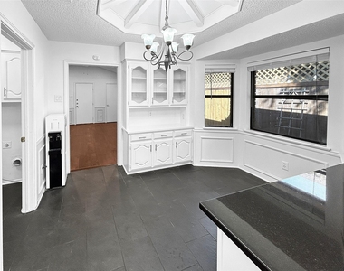 2409 Glen Morris Road - Photo Thumbnail 14