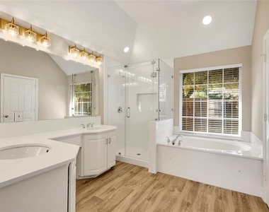 7042 Aspen Creek Lane - Photo Thumbnail 21