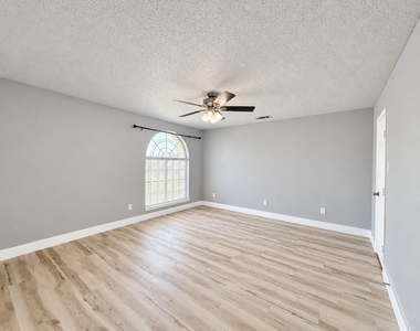 5709 Parkwood Trail - Photo Thumbnail 22