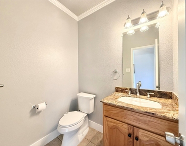 5709 Parkwood Trail - Photo Thumbnail 24