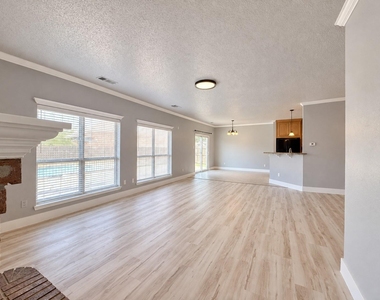 5709 Parkwood Trail - Photo Thumbnail 10