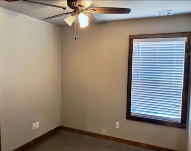 4392 Old Sadler Road - Photo Thumbnail 5